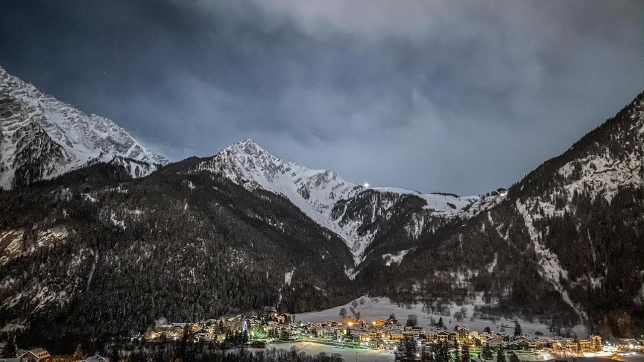 Apartamento L'Atelier Du Temps - Hemmet Courmayeur Exterior foto